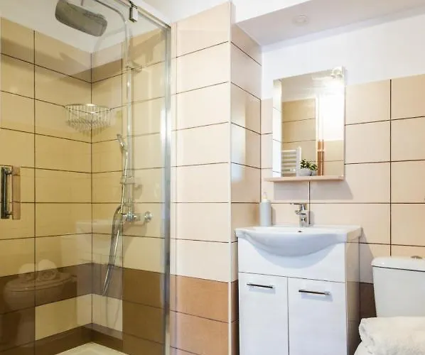 Long Street Apartment *